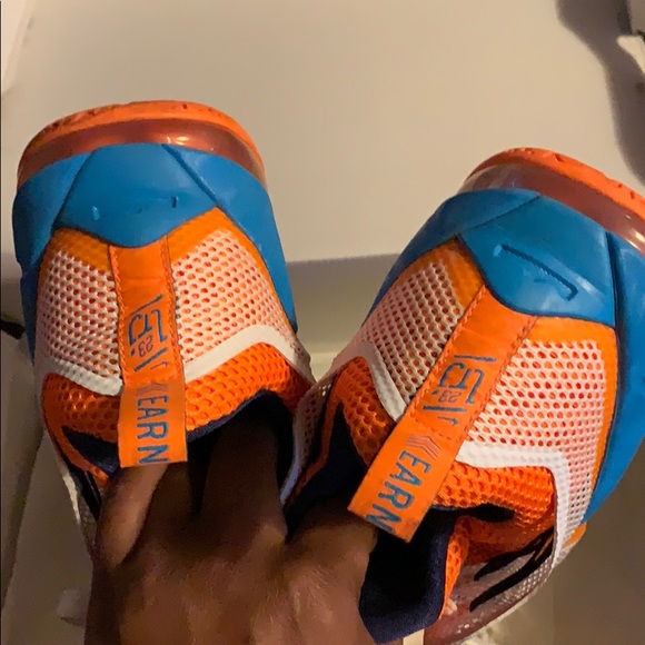 Lebron James - Picture 6 of 7